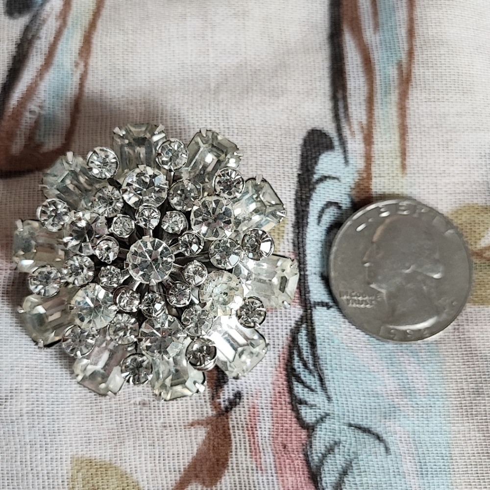 Clear Rhinestone Large Domed Unsigned Silver Tone… - image 4